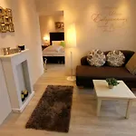 Ferienweingut Hausmann 게스트하우스 엘렌츠폴터스도프