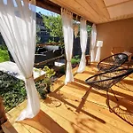 Ferienweingut Hausmann 게스트하우스 4*