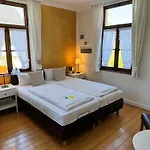 Ferienweingut Hausmann 엘렌츠폴터스도프
