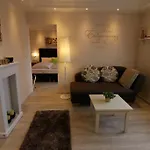게스트하우스 Ferienweingut Hausmann 엘렌츠폴터스도프