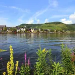 게스트하우스 Ferienweingut Hausmann