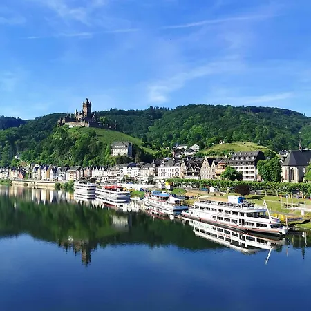 Ferienweingut Hausmann 게스트하우스 엘렌츠폴터스도프