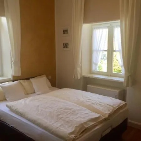 Ferienweingut Hausmann Gasthof 4*