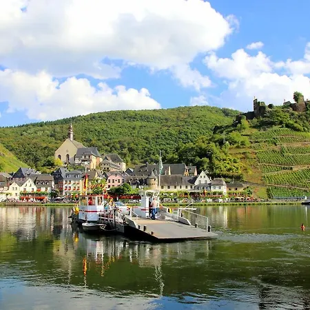 Ferienweingut Hausmann Konukevi 4*