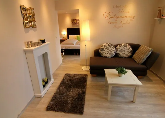 Ferienweingut Hausmann 게스트하우스 엘렌츠폴터스도프