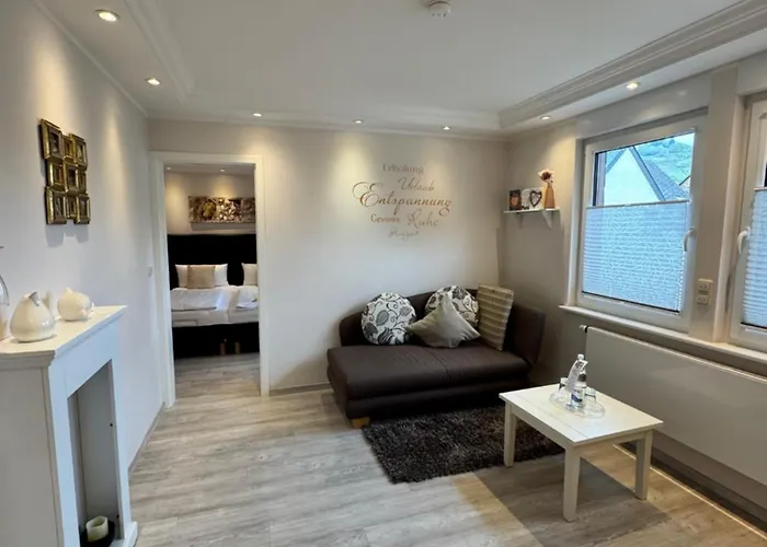 게스트하우스 Ferienweingut Hausmann 4*