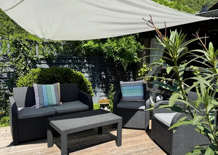 Ferienweingut Hausmann 게스트하우스 엘렌츠폴터스도프