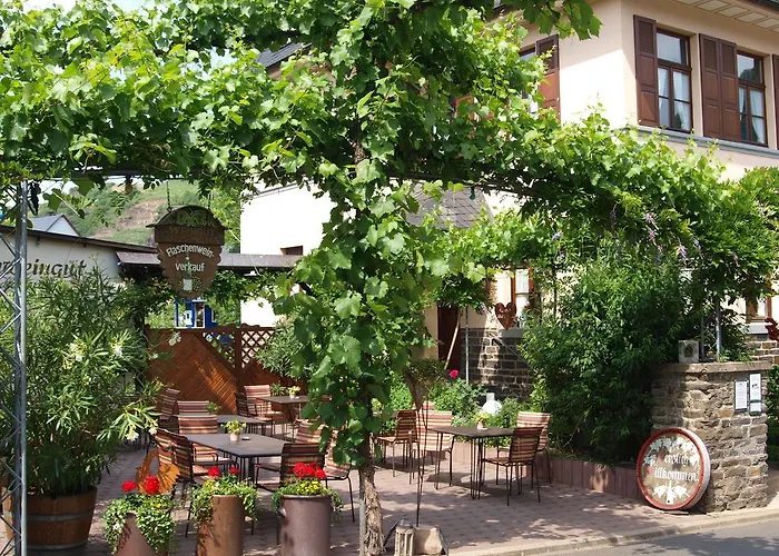 Ferienweingut Hausmann 게스트하우스 4*